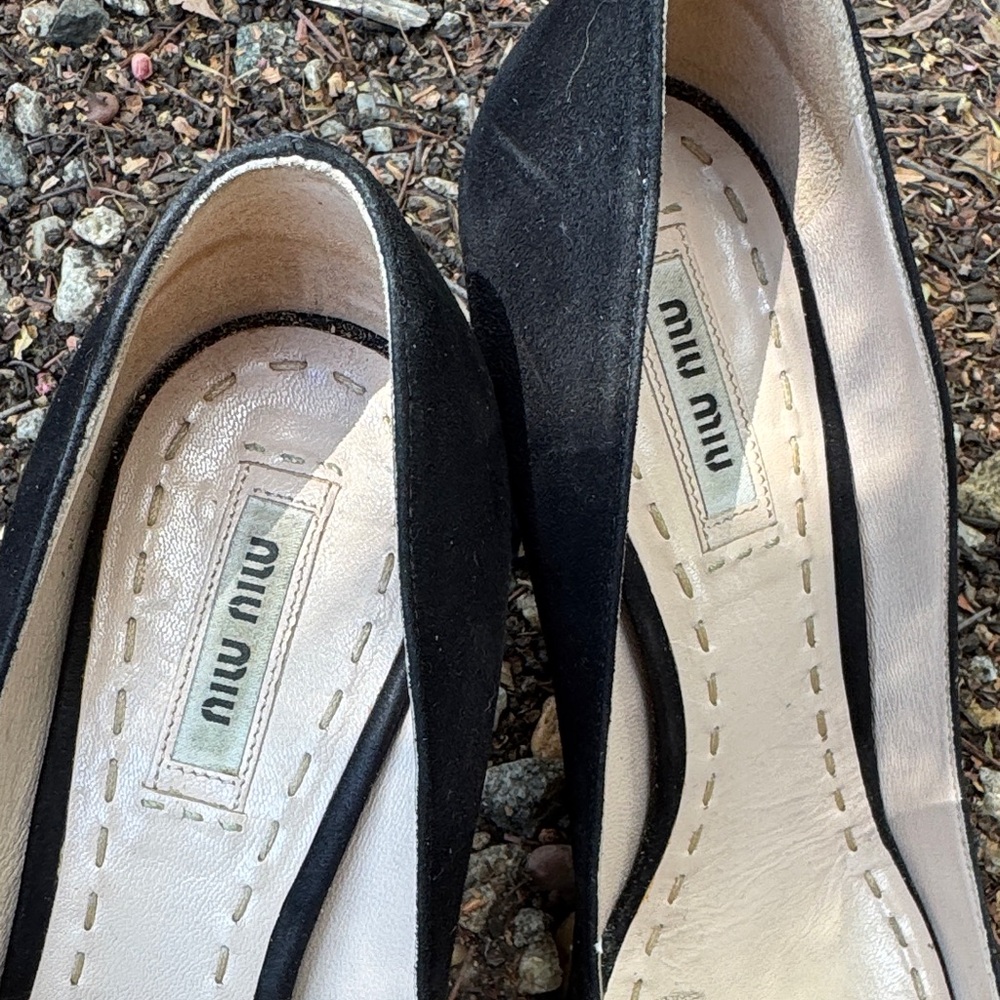 Miu Miu Black Bow Peep-Toe Heels - Picture 3 of 10